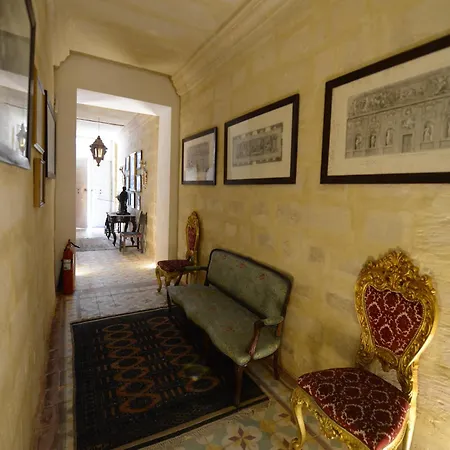 Aparthotel Paulos Valletta