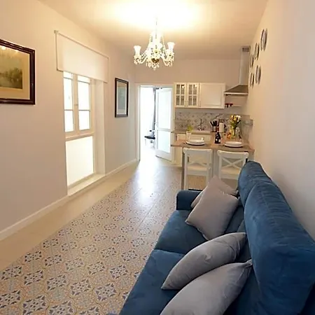 Aparthotel Paulos 4*