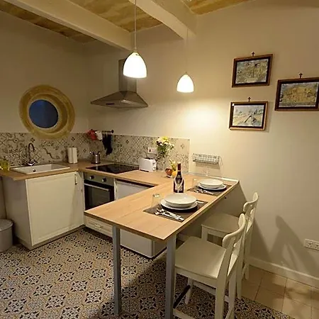 Paulos Lägenhetshotell Valletta