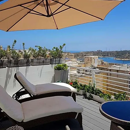 Paulos Aparthotel 4*