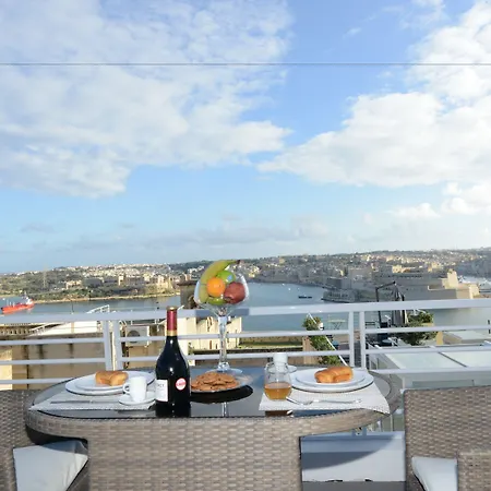 Paulos Apartmanhotel 4*
