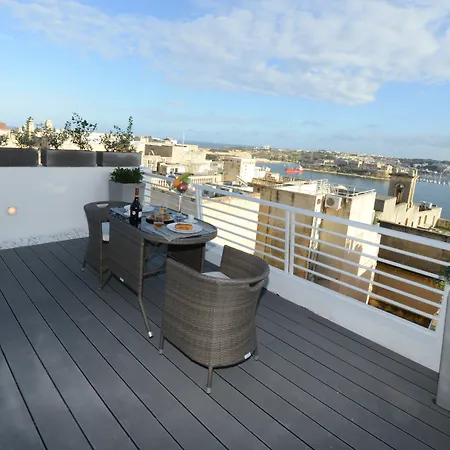 Paulos Apartmanhotel 4*