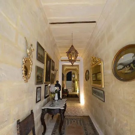 Aparthotel Paulos Valletta