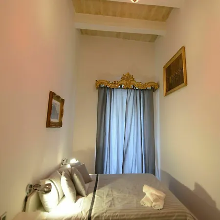Paulos Apartmanhotel 4*
