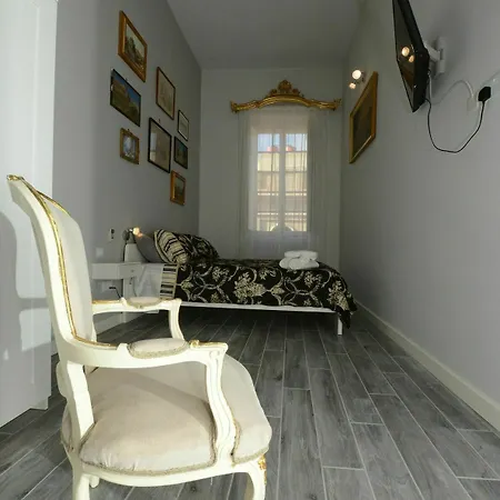 Paulos 4*