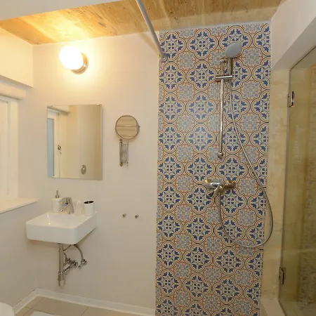 Paulos Aparthotel 4*